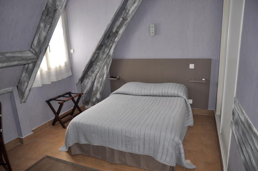 Auberge Des Platanes Ла-Рок-Гажак Номер фото