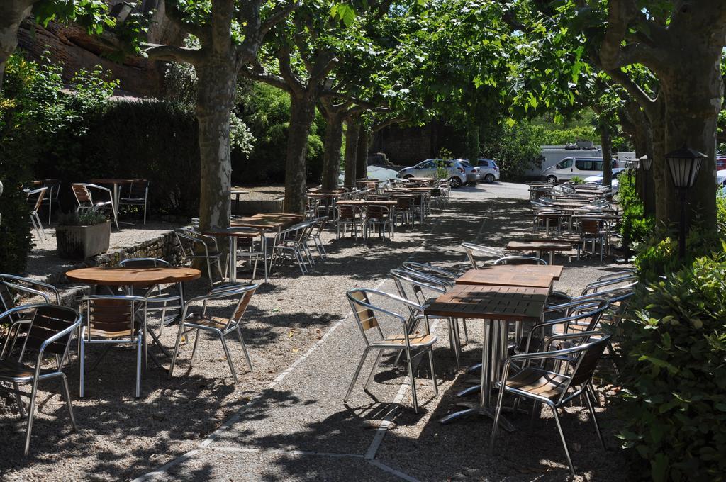 Auberge Des Platanes Ла-Рок-Гажак Екстер'єр фото